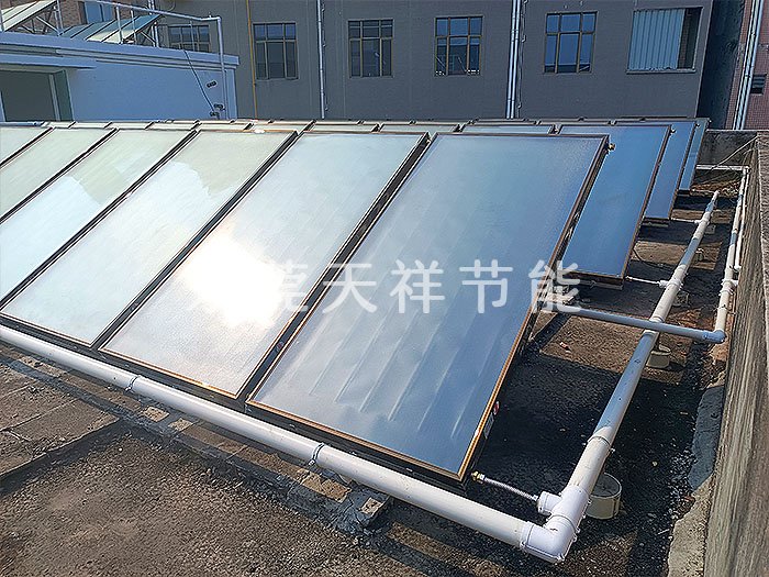 工廠宿舍太陽(yáng)能空氣能熱水工程 工廠宿舍太陽(yáng)能空氣能熱水工程